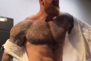 The Mountain Ripped His Shirt Off and Practiced His Finest ‘Mannequin Strut’ on the Treadmill