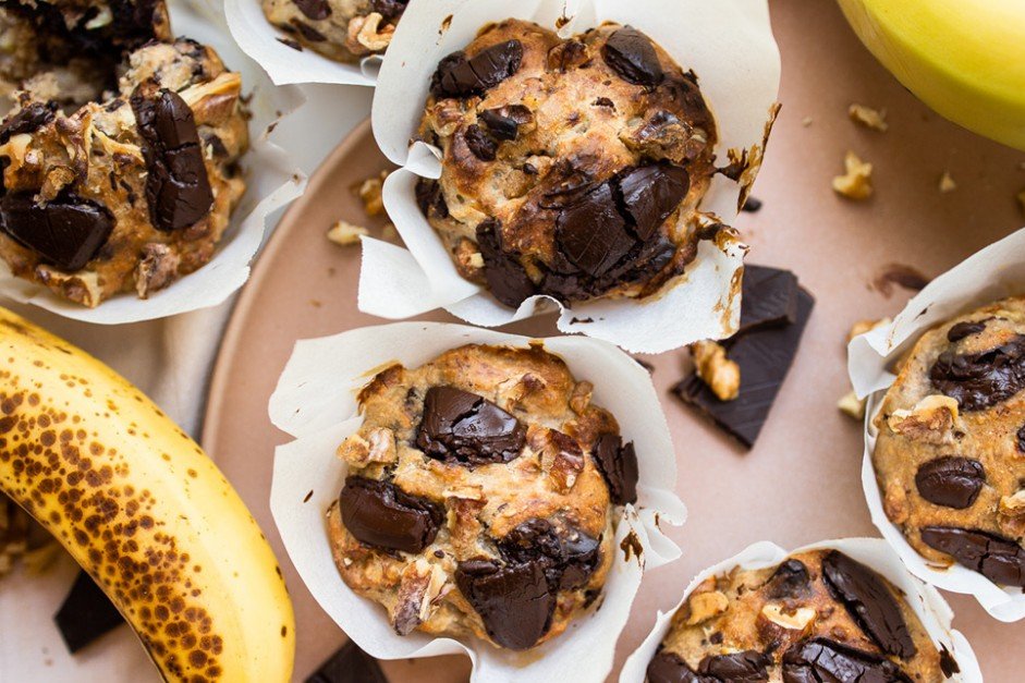 Banana, walnut & darkish chocolate muffins