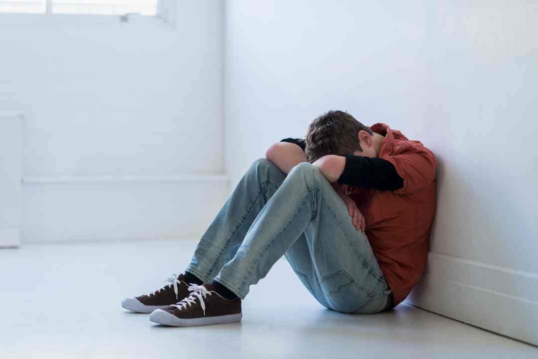 Pediatricians advocate all adolescents be screened for suicide danger